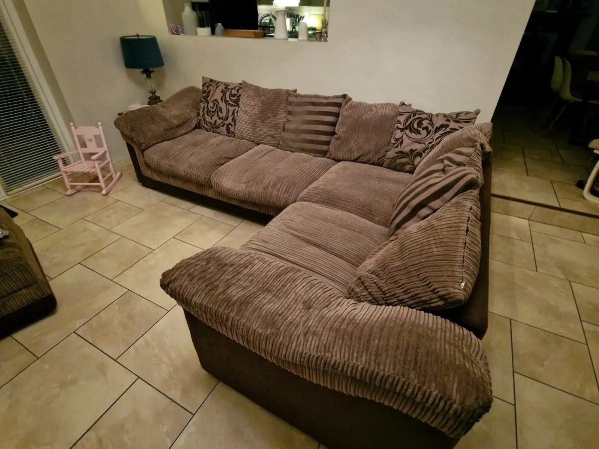 Free sofa - Image 2