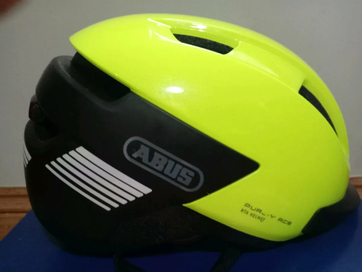 BIKE HELMET ABUS URBAN Y ACE SIZE L-LIGHT - Image 1