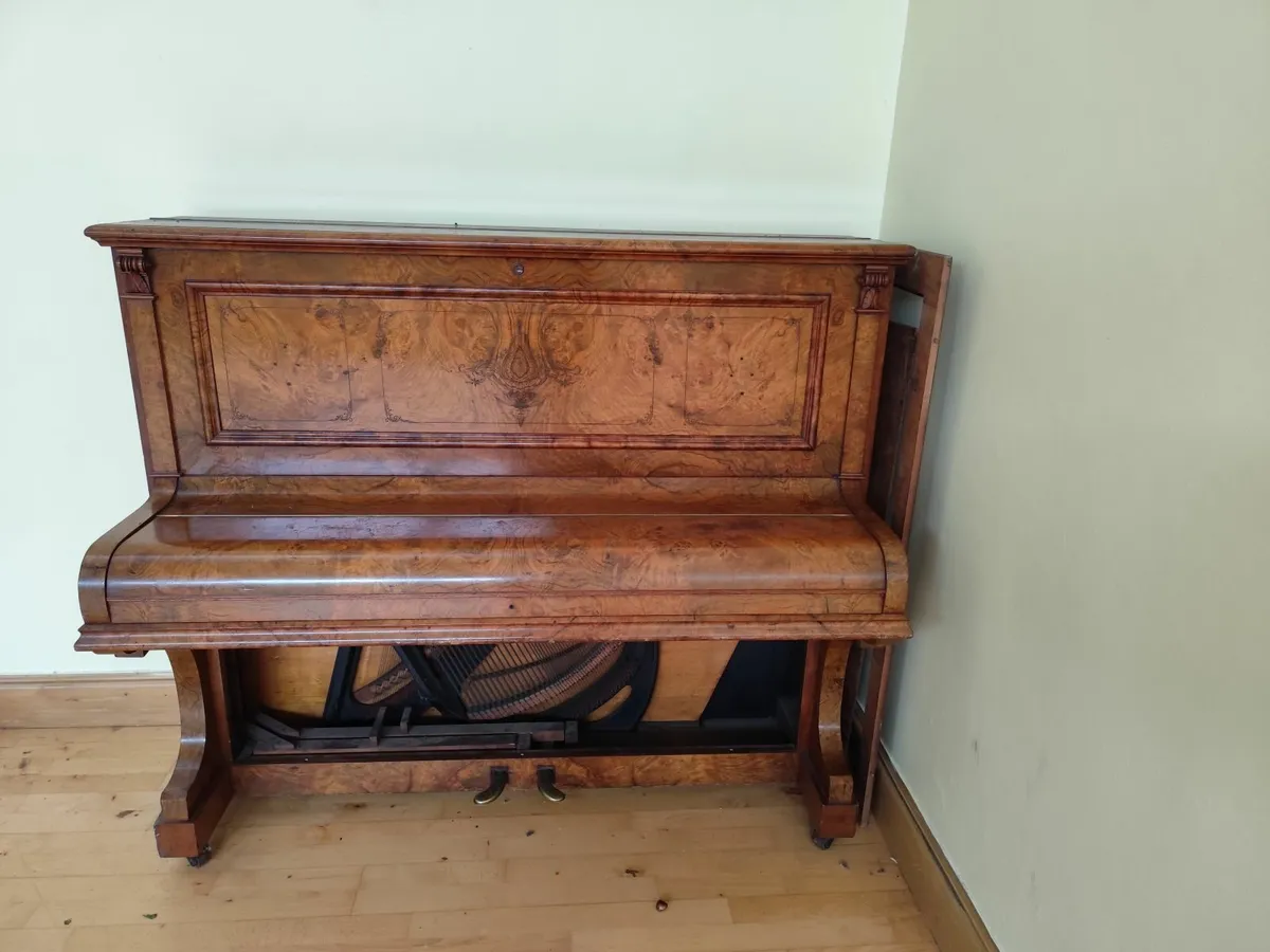 Piano - Image 1