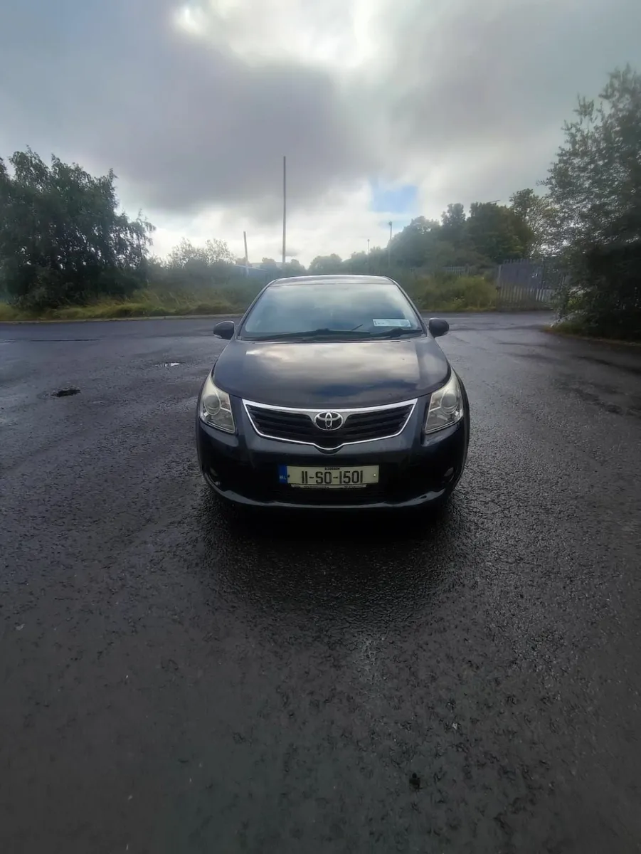 Toyota Avensis 2011 - Image 1