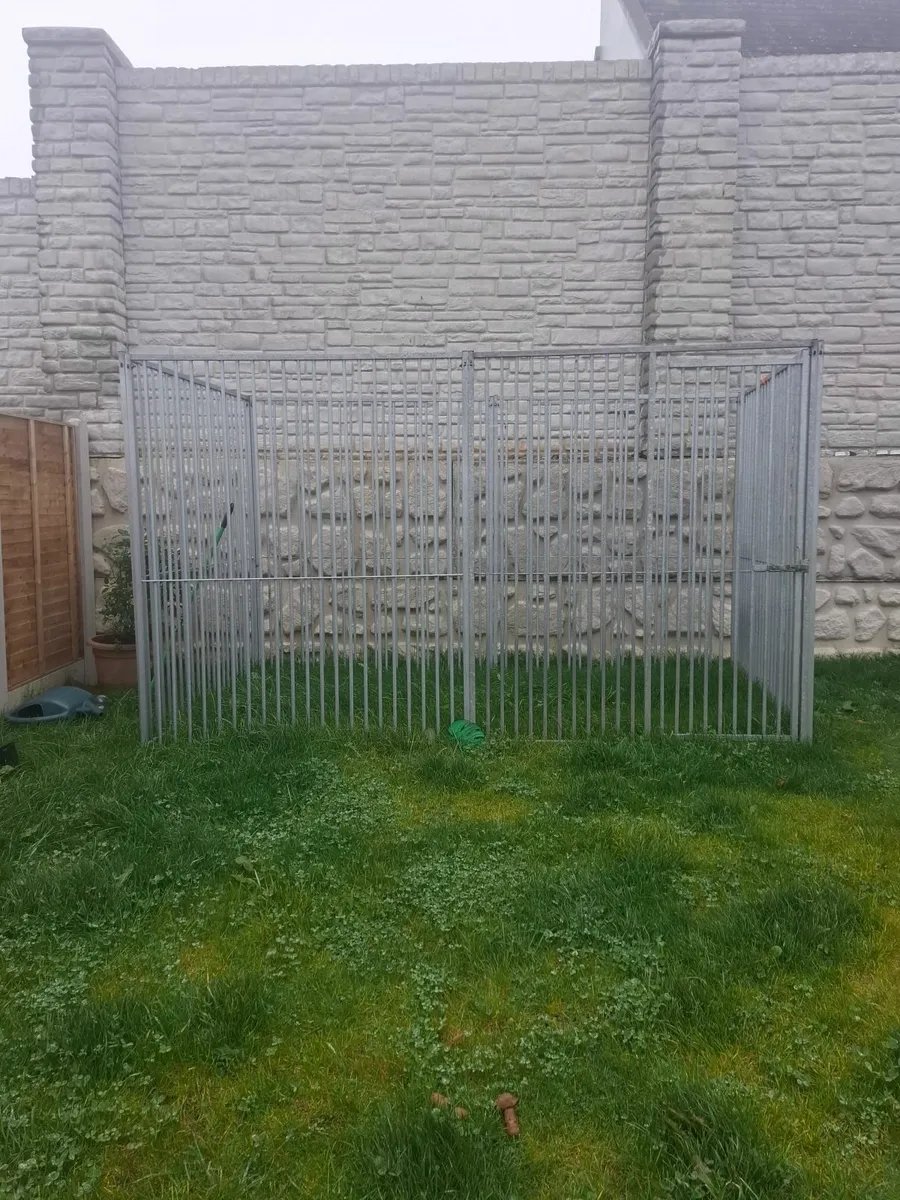 Dog run and house - Image 3