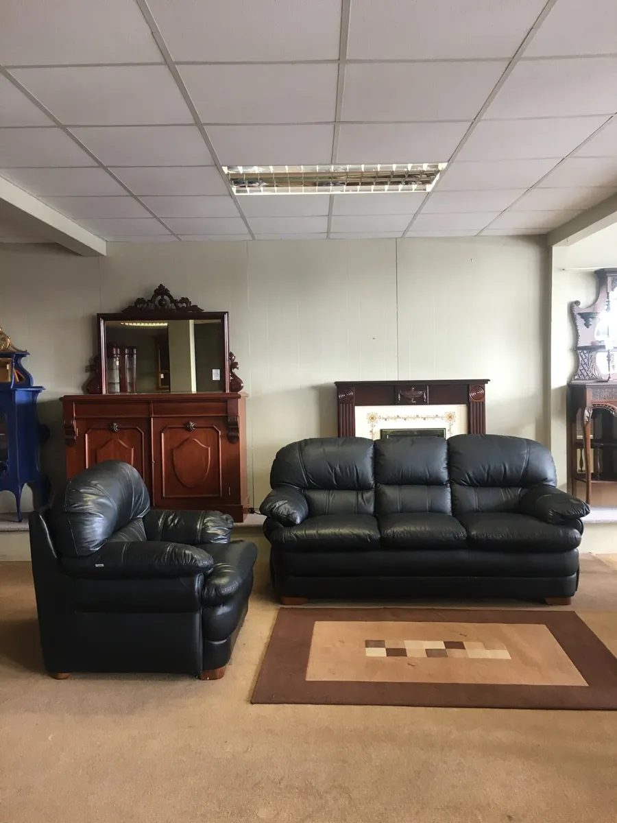 3+1 Black Leather - Image 2