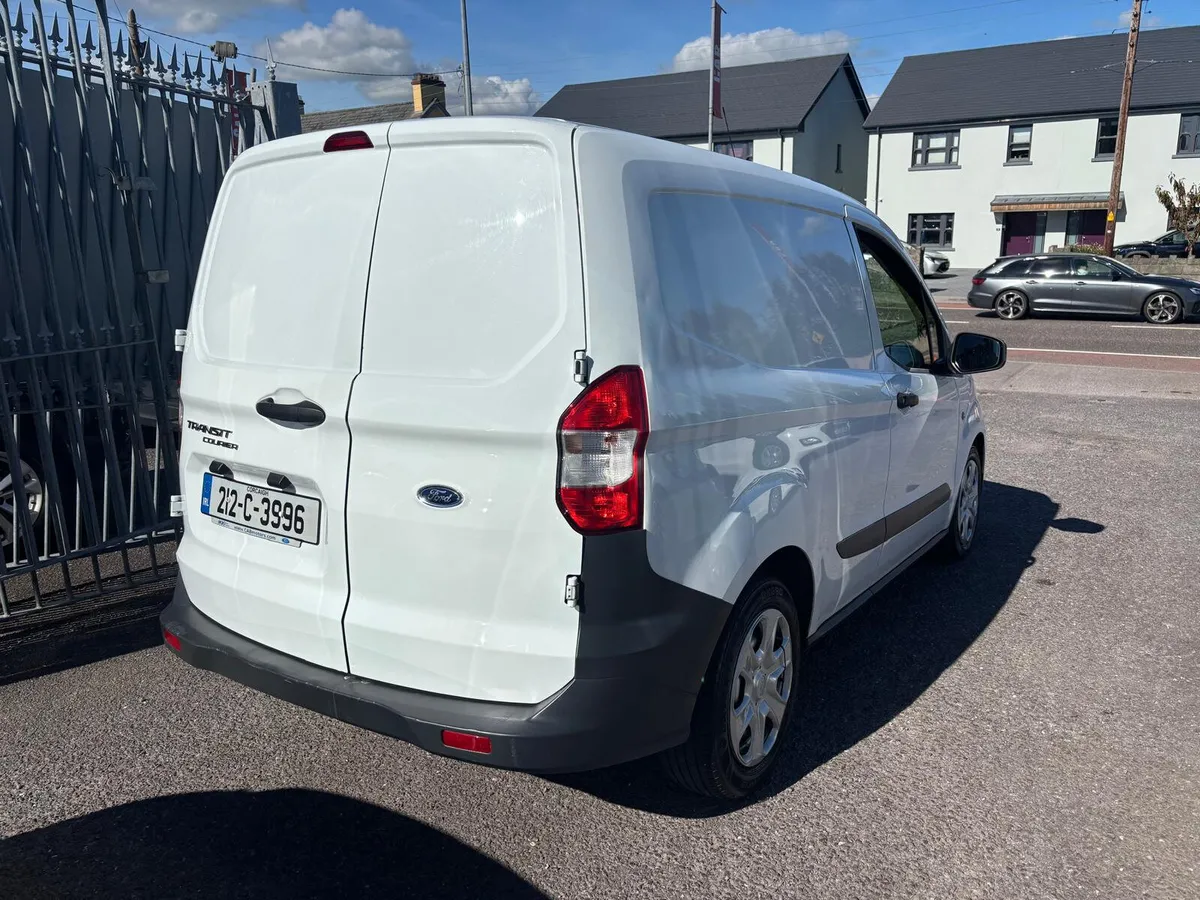 Ford Transit 2021  1.5 DIESEL  IMMACULATE - Image 3