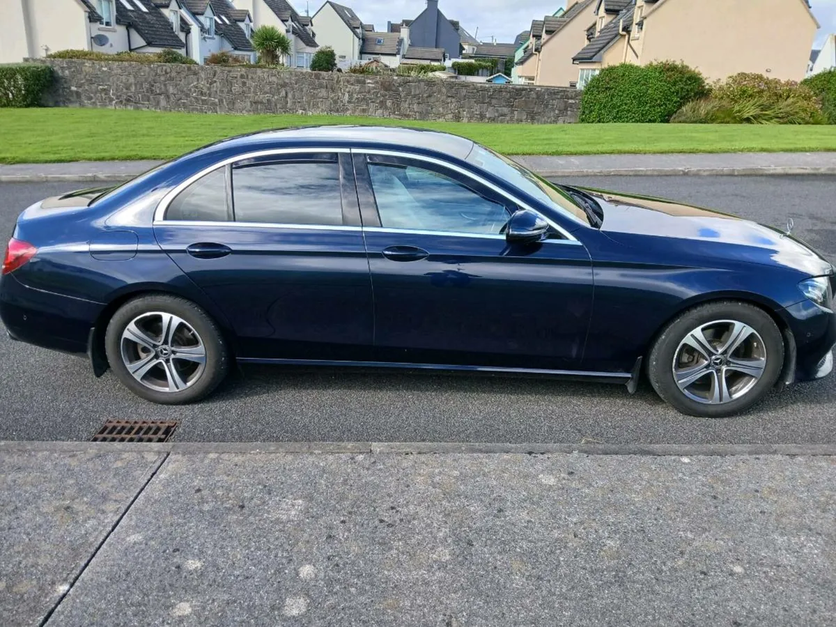 Mercedes E220 2020 - Image 4
