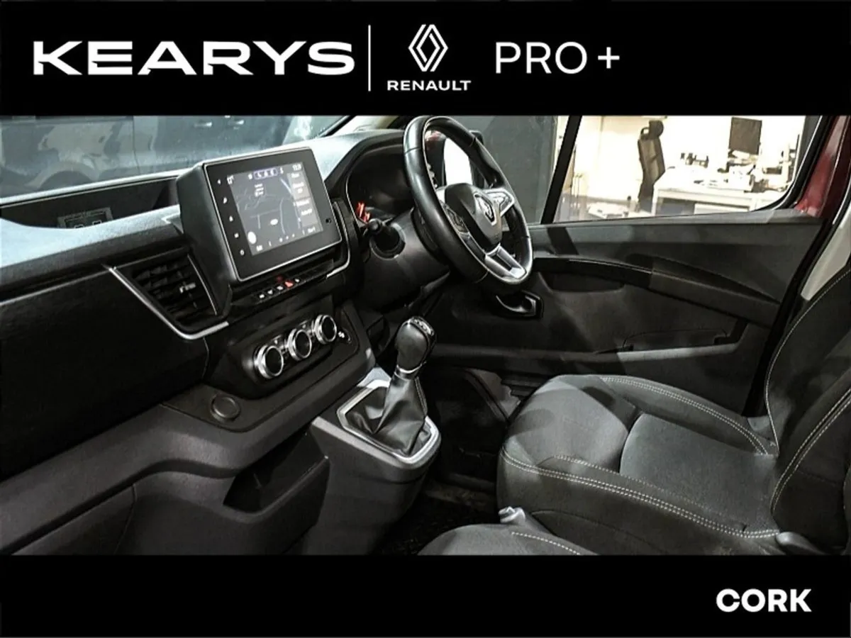 Renault Trafic Ll30 Blue dCi 170 Auto EDC Sport - Image 2