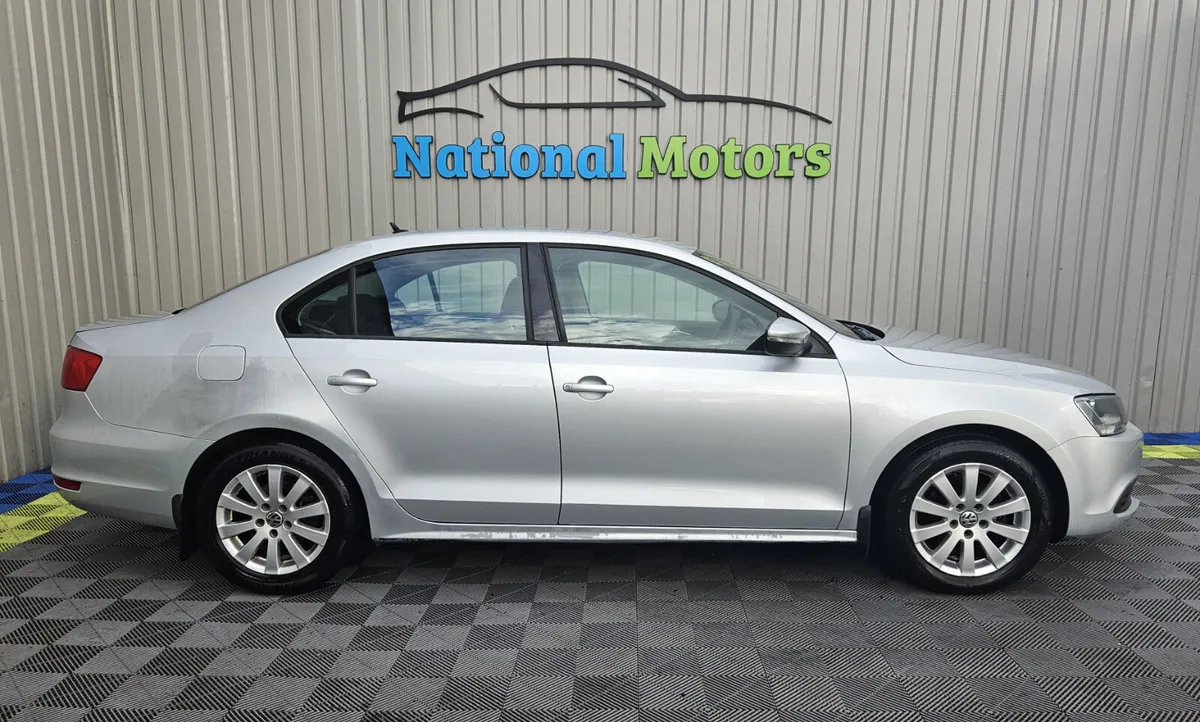 2012 Volkswagen Jetta 1.6 TDI Automatic - Image 2