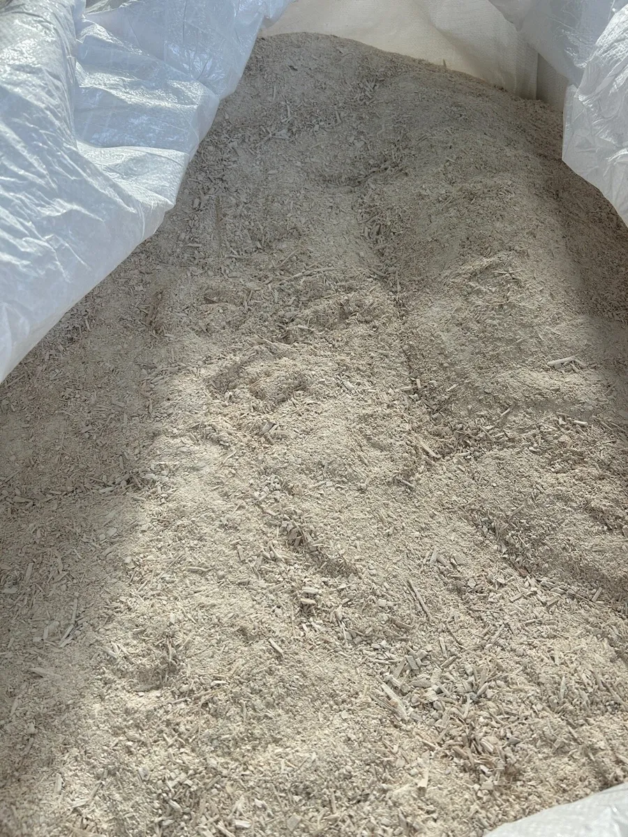 Sawdust + Lime cubicle bedding - Image 2