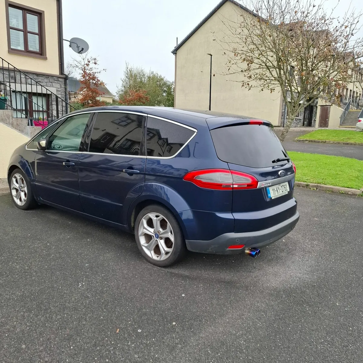 Ford S-Max 2011 - Image 2
