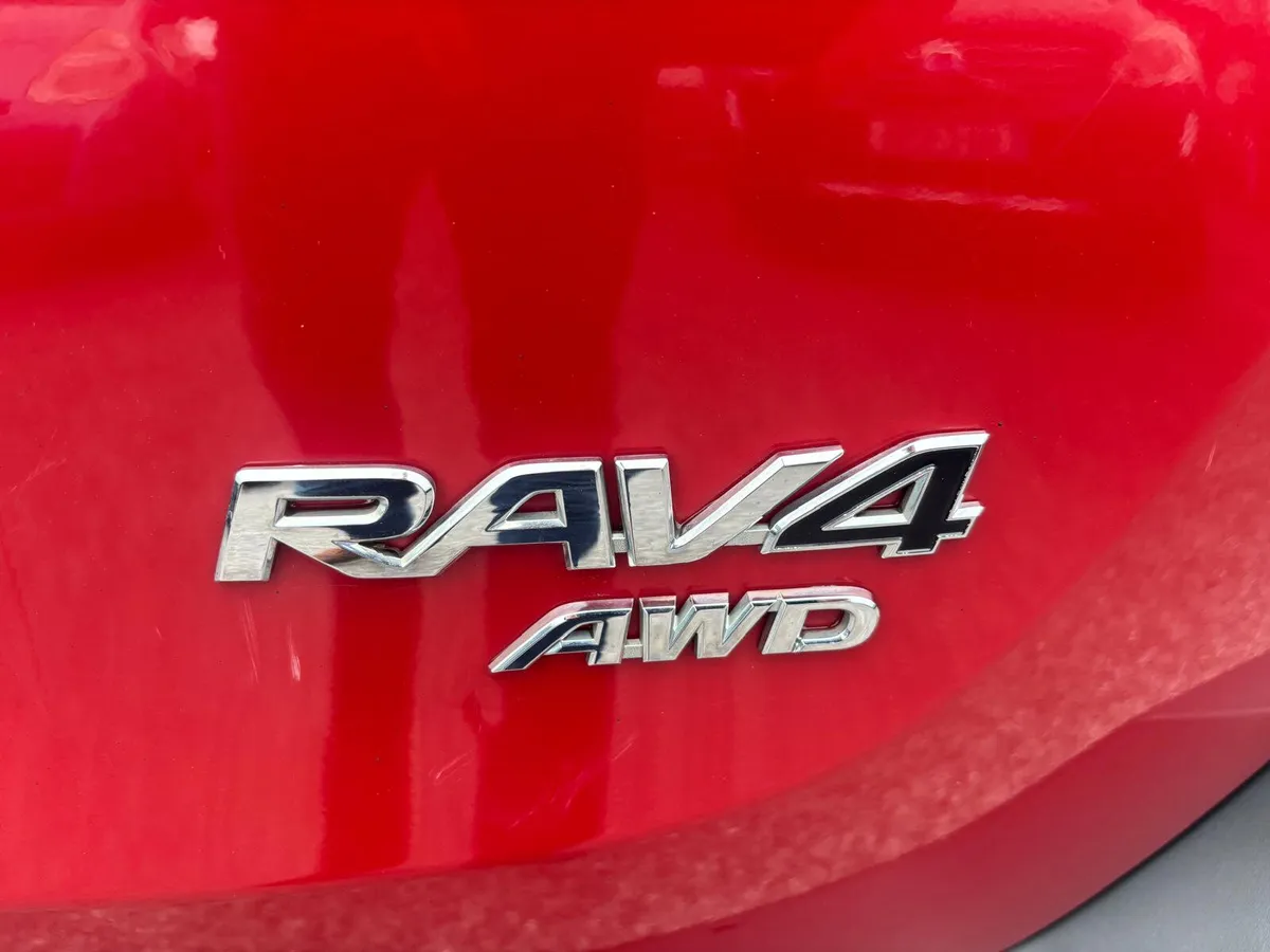 Toyota RAV4 2015  4WD  2.0  DIESEL    SPOTLESS - Image 2