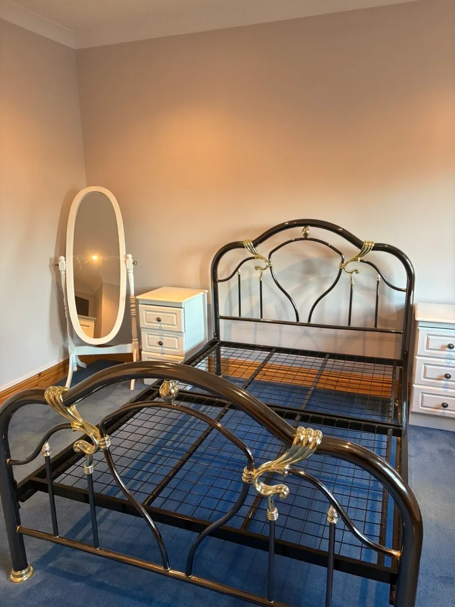 Double bed bed frame