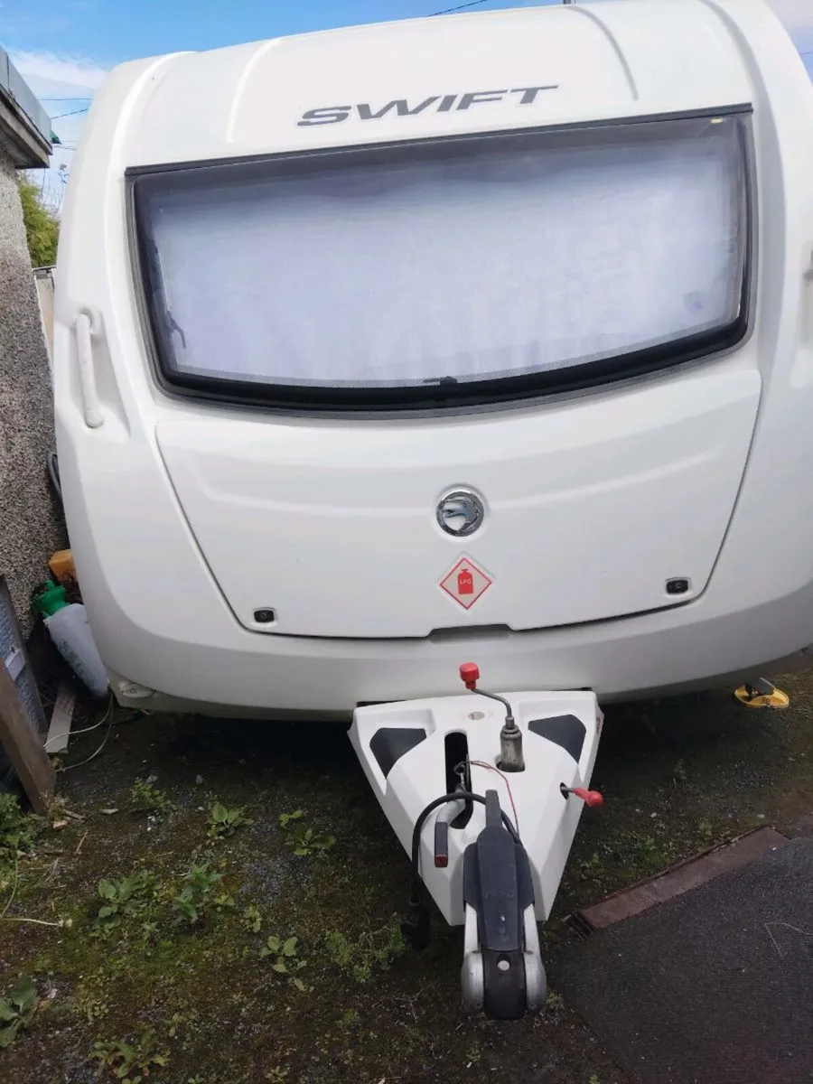 Caravan - Image 1