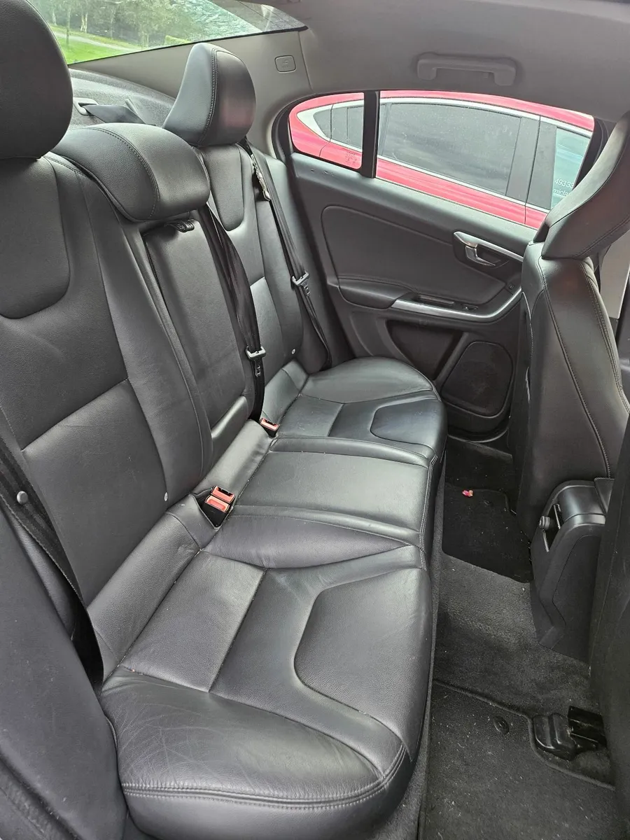 Volvo S60 2015 - Image 4