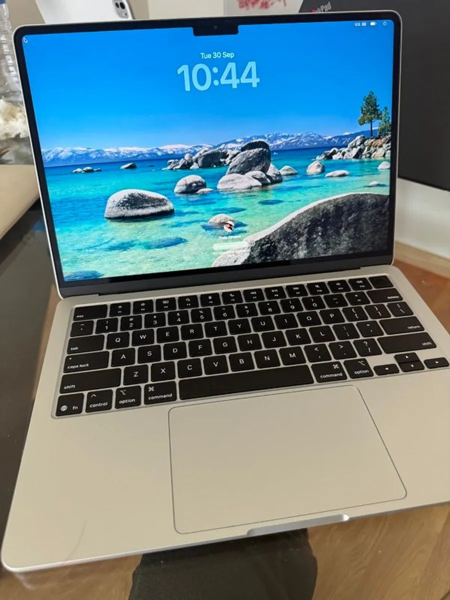 Mackbook 2025 2TB - Image 1