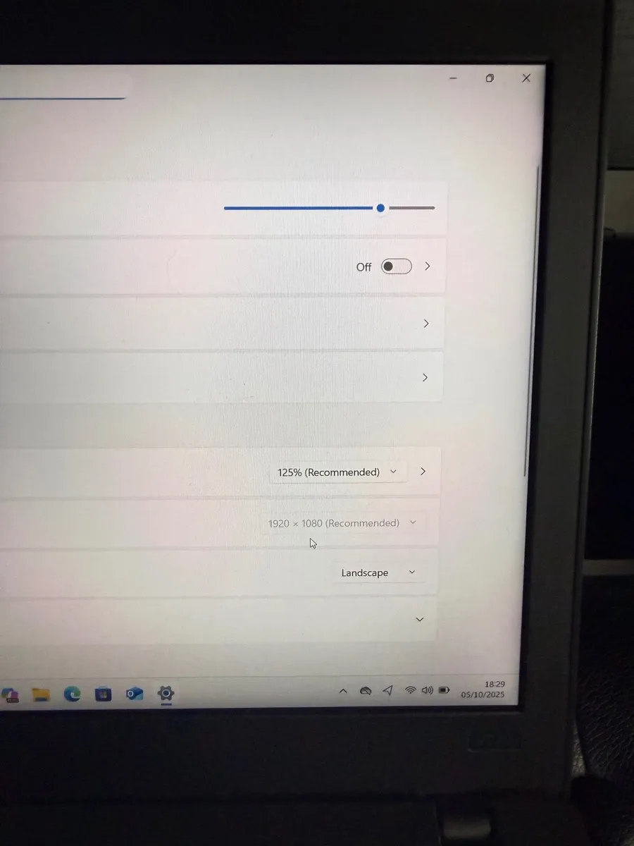 Lenovo X270 Laptop i5/8GB/256SSD/FHD - Image 3