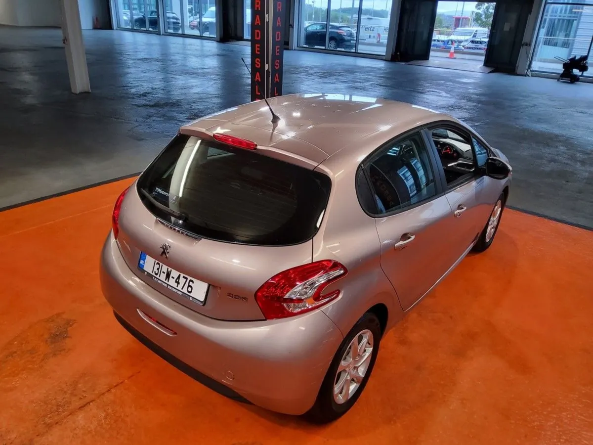 Peugeot 208 1.0 VTI 68 bhp Active - Image 2