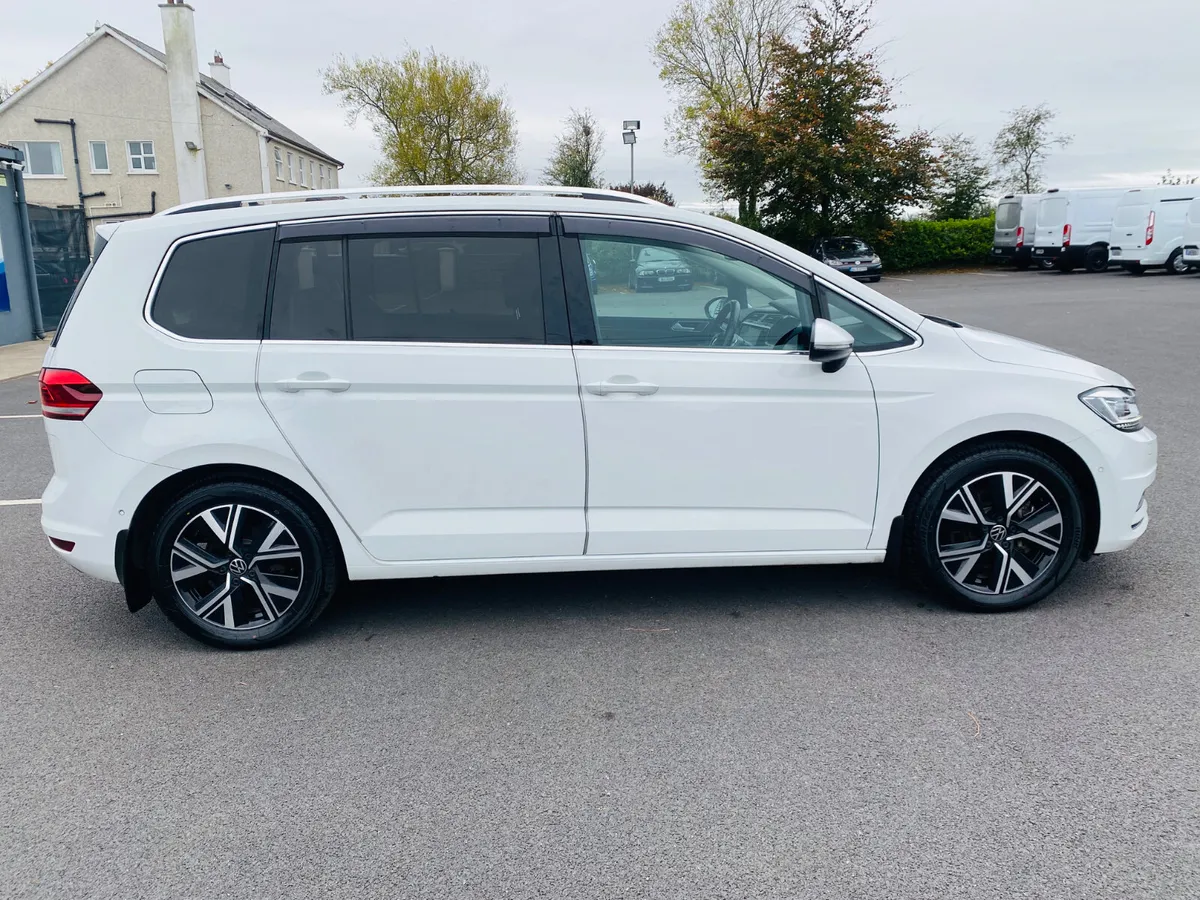VOLKSWAGEN TOURAN HIGHLINE DSG 7 SEATER 2022 - Image 3