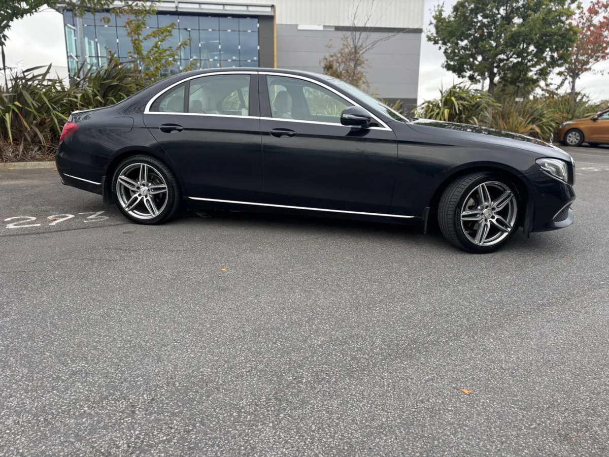 181 Mercedes-Benz E-Class E220 CDI Auto Avantgarde - Image 4