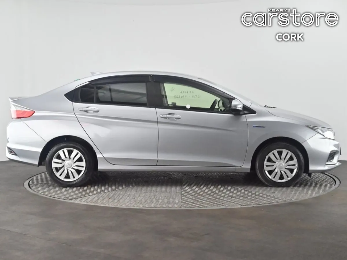 Honda Grace Hybrid 1.5 Auto - Image 2