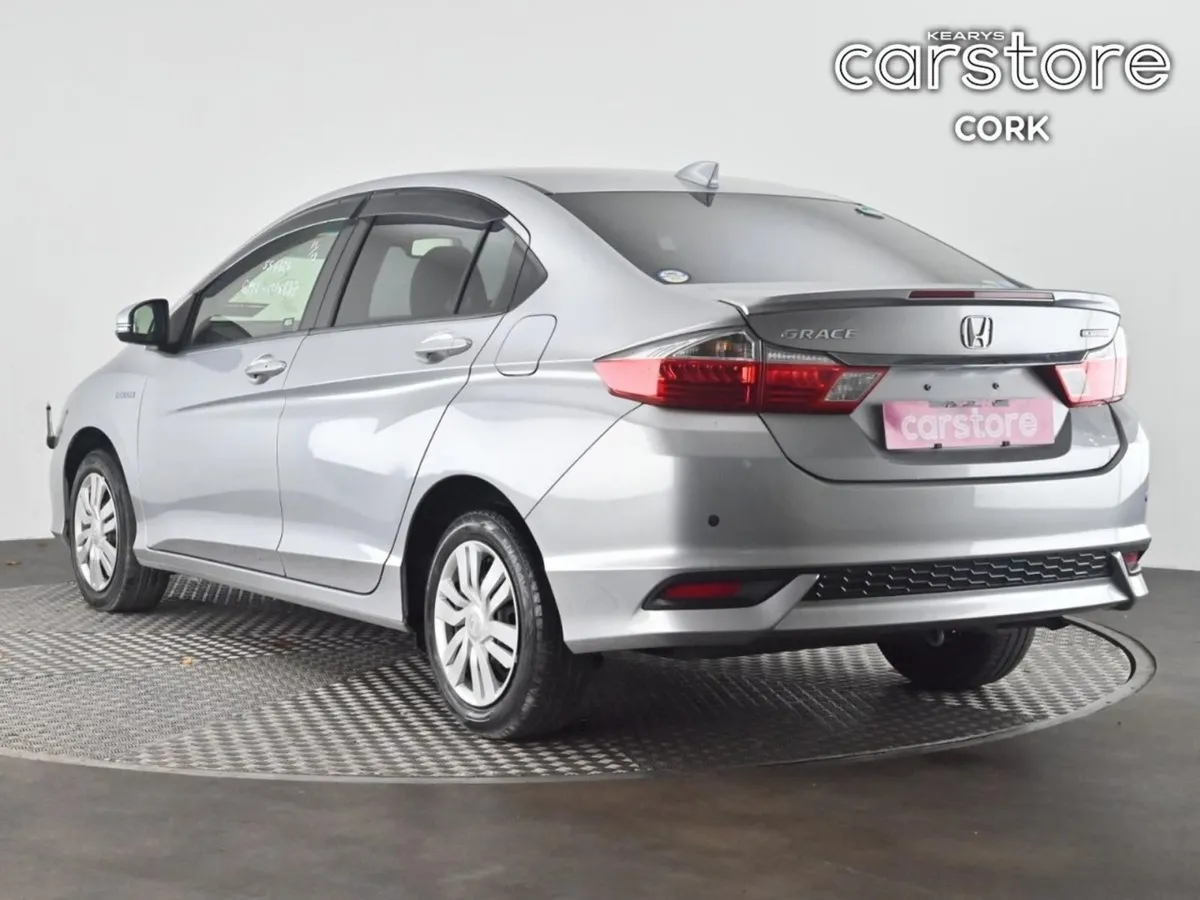 Honda Grace Hybrid 1.5 Auto - Image 3