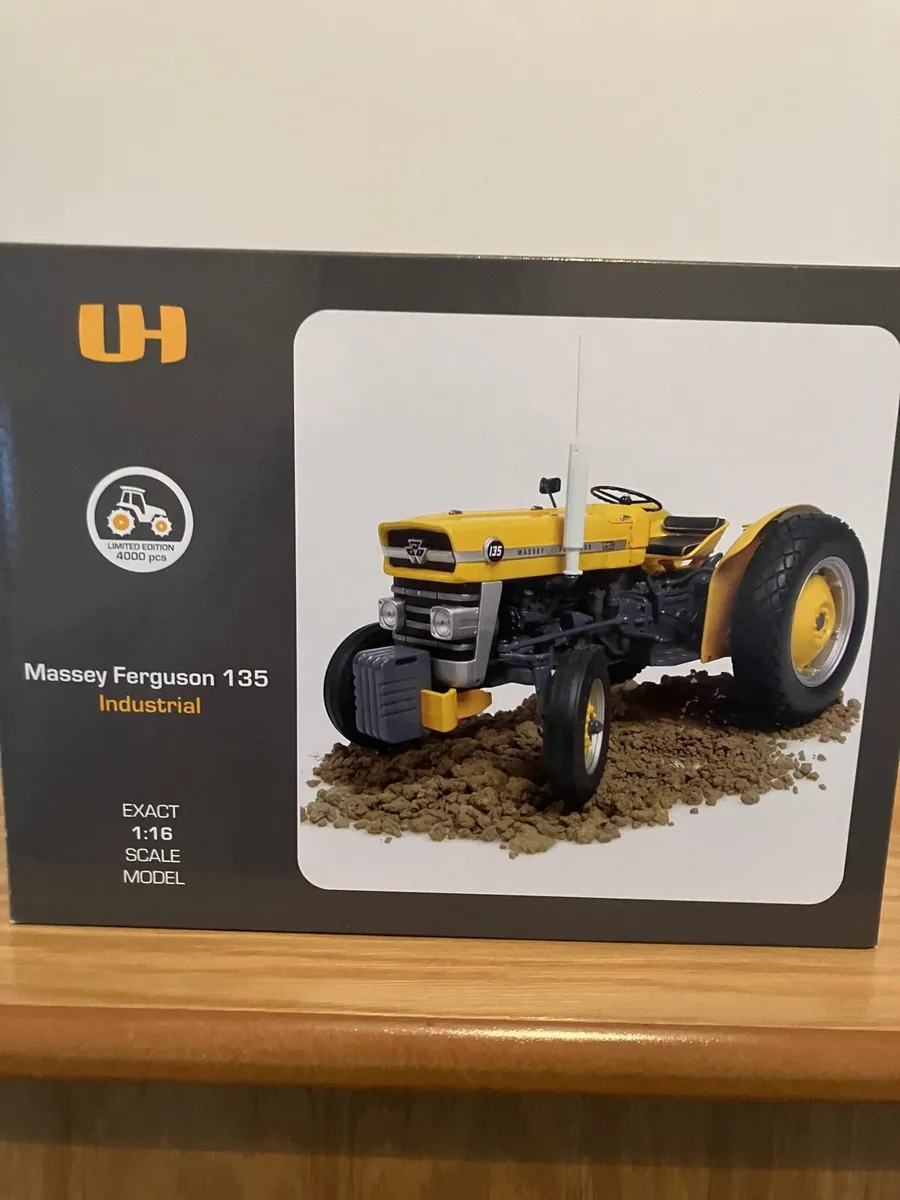 Universal hobbies Massey Ferguson 135 1/32 1:32 - Image 1