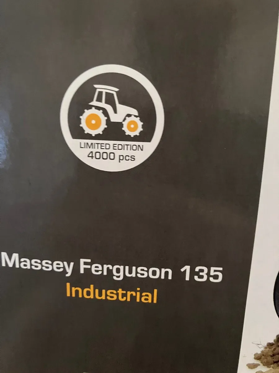 Universal hobbies Massey Ferguson 135 1/32 1:32 - Image 4