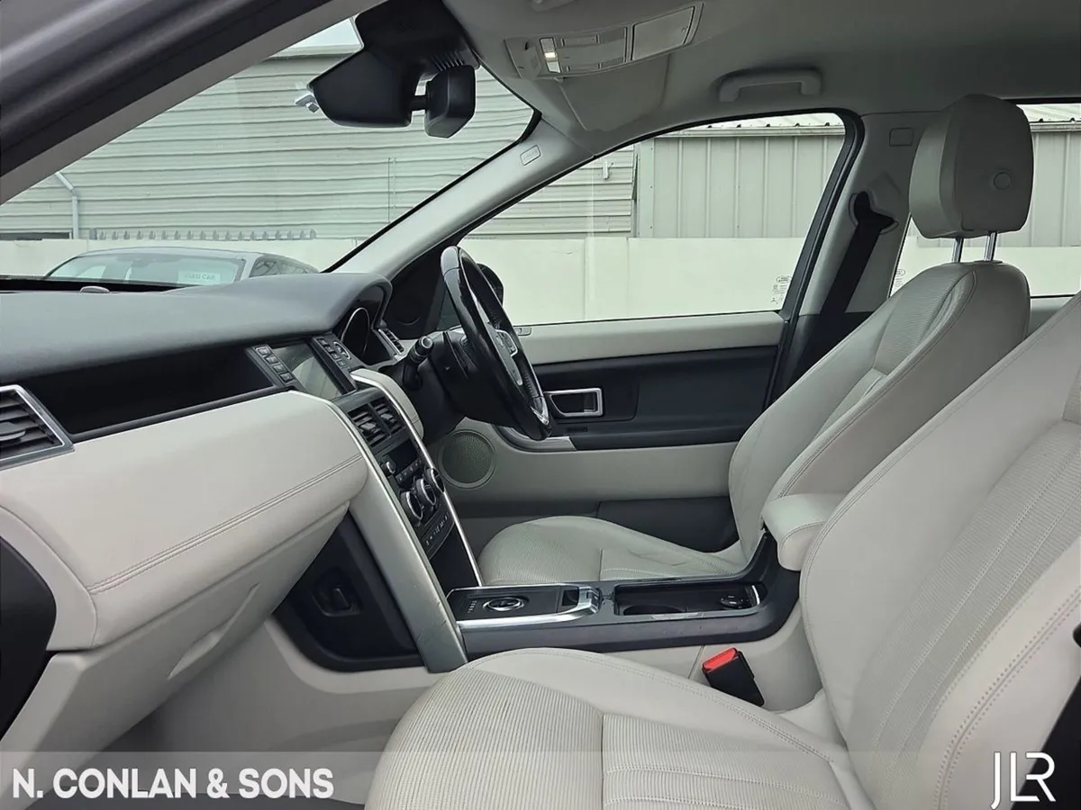 Land Rover Discovery Sport 2.0d Auto SE 7 Seater - Image 3