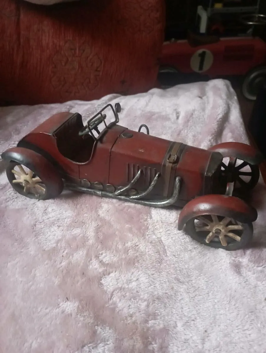 VINTAGE .DUESENBERG MODEL J TYPE STEEL TIN CAR - Image 1