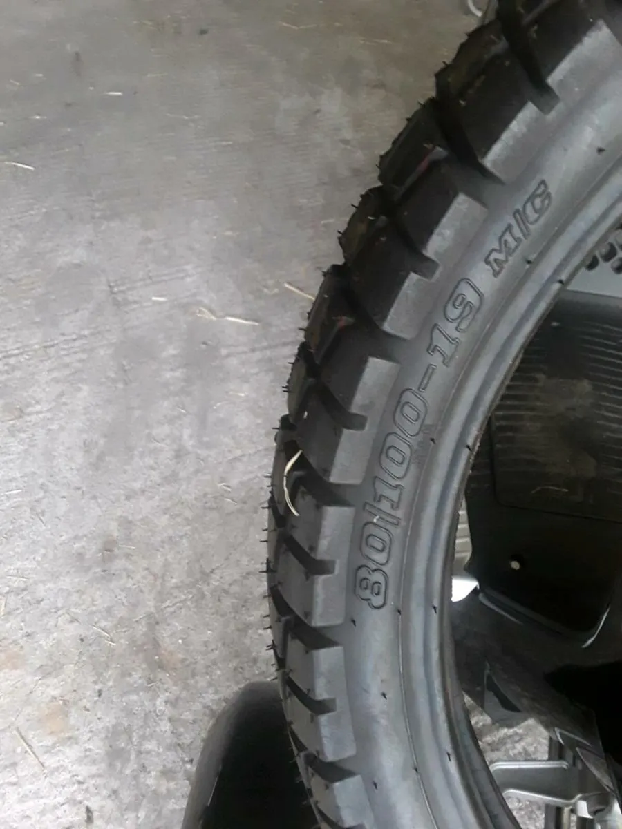 Motor bike tyers - Image 3