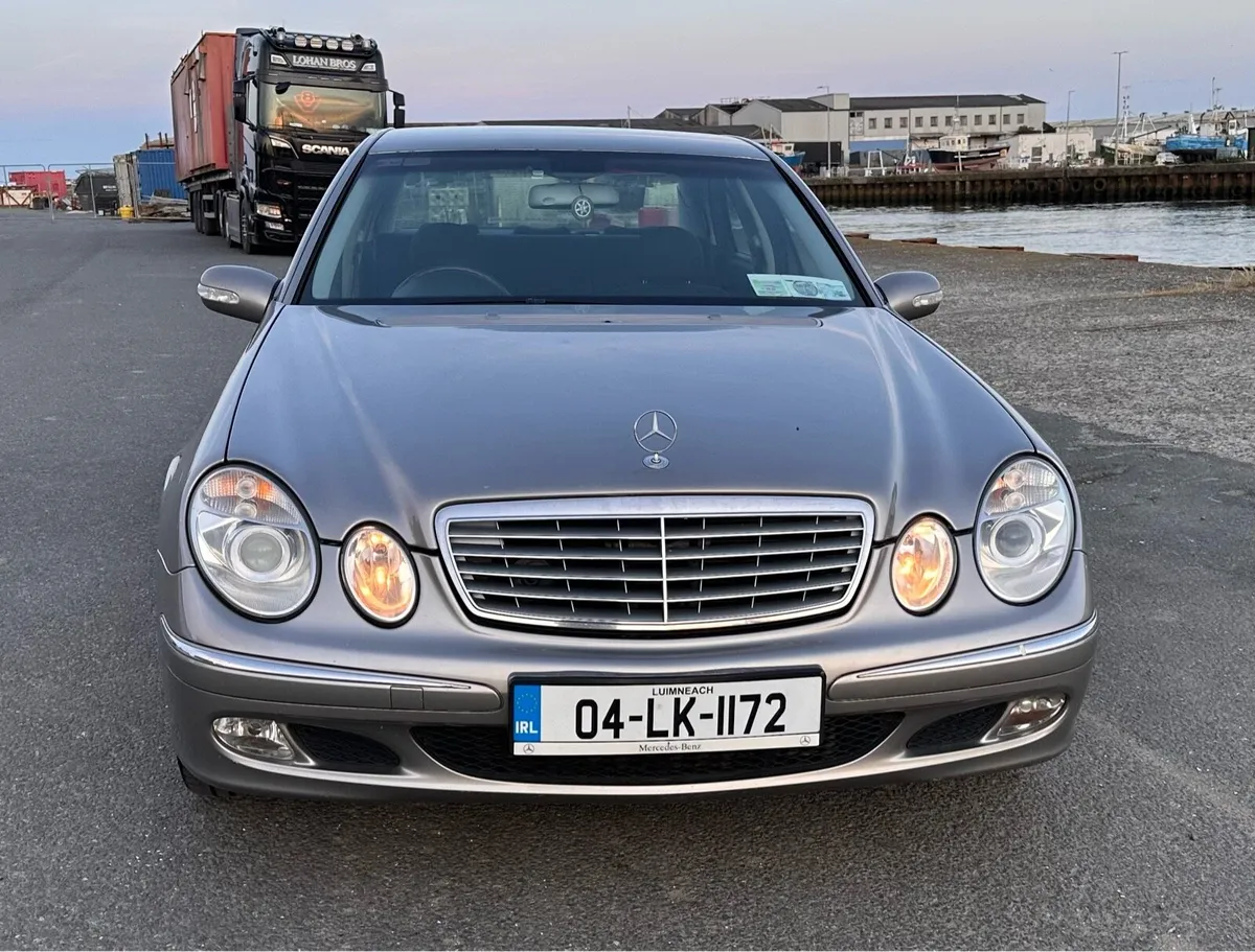 2004 E200 kompressor - Image 1