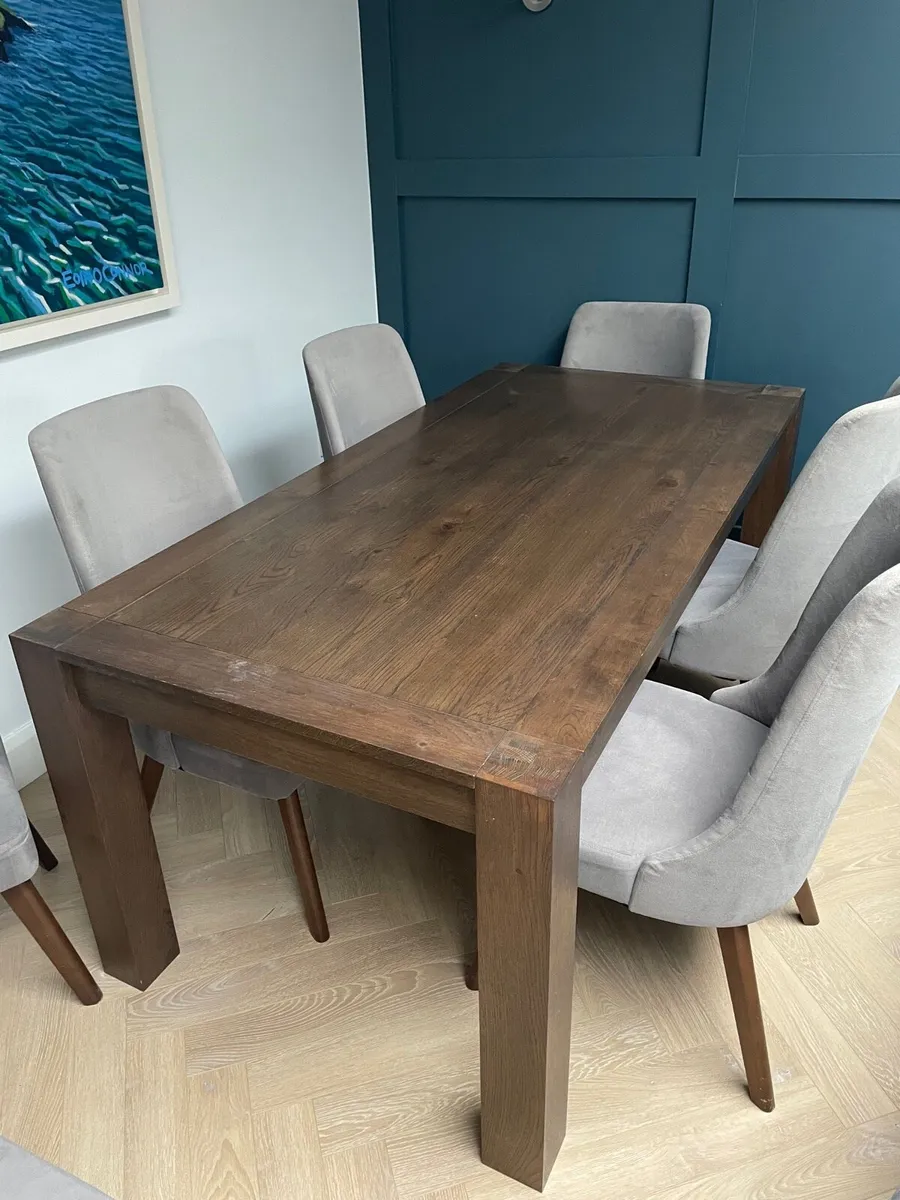 Dining table and 8 chairs - Image 4