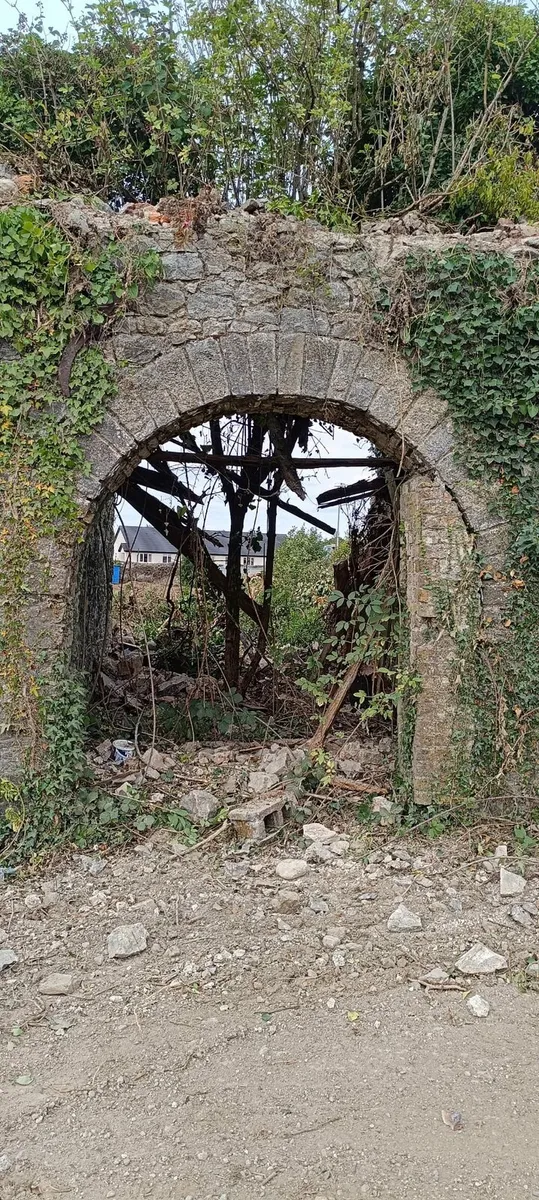A beautiful stone arch,