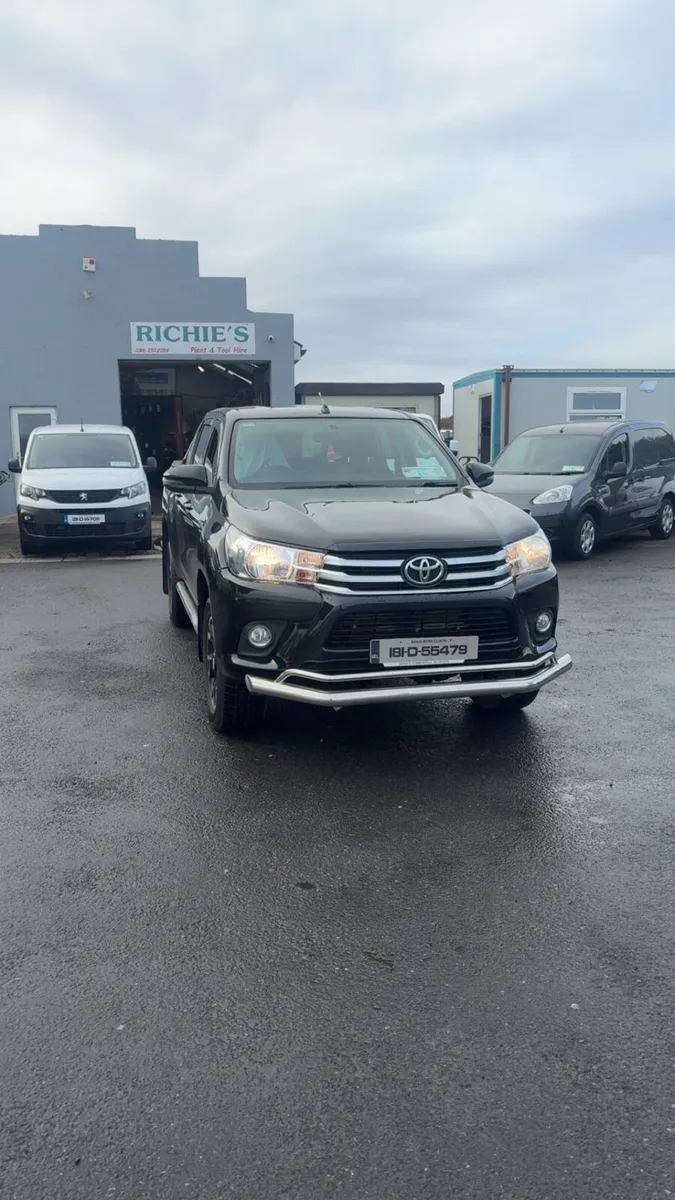 2018 Toyota hilux - Image 2