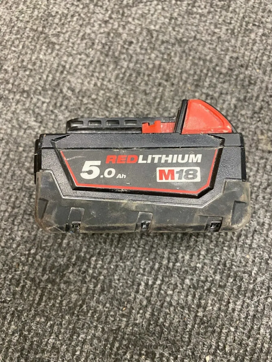 Milwaukee 5AH Battery - Image 3