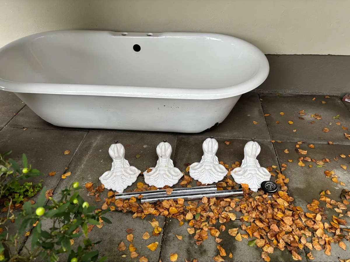 Cast iron bath free standing white as new never us - Image 3