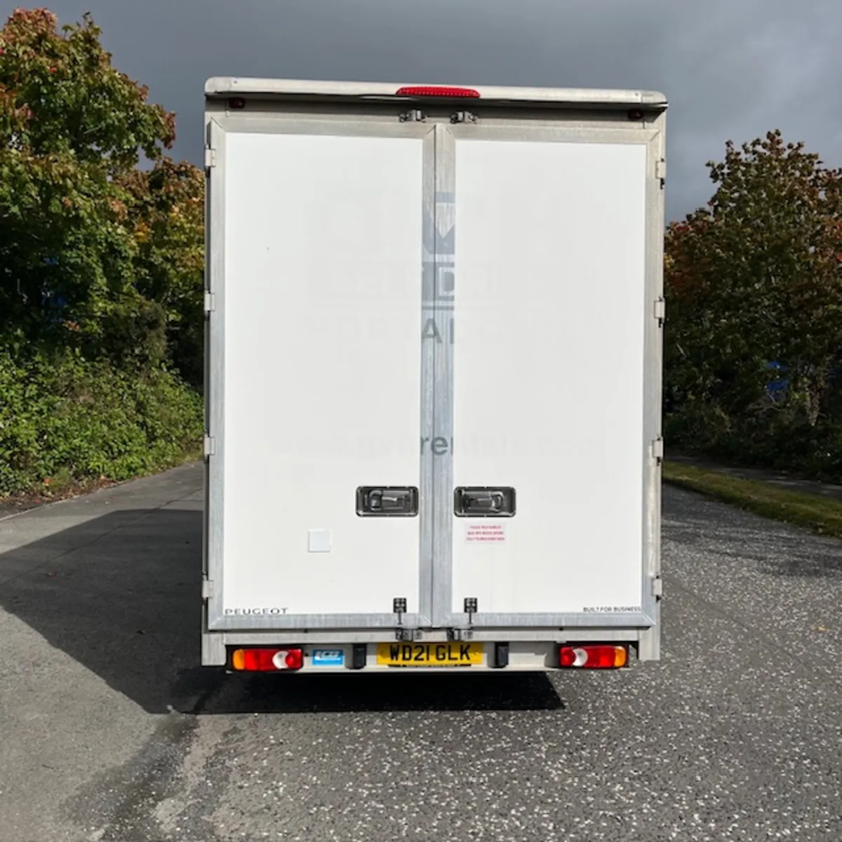 3500 kg box van - Image 3
