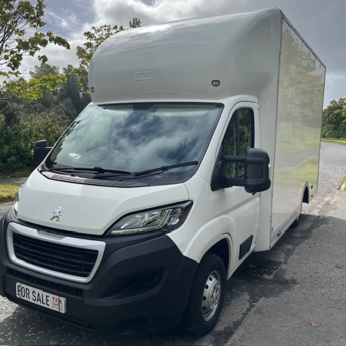 3500 kg box van - Image 1