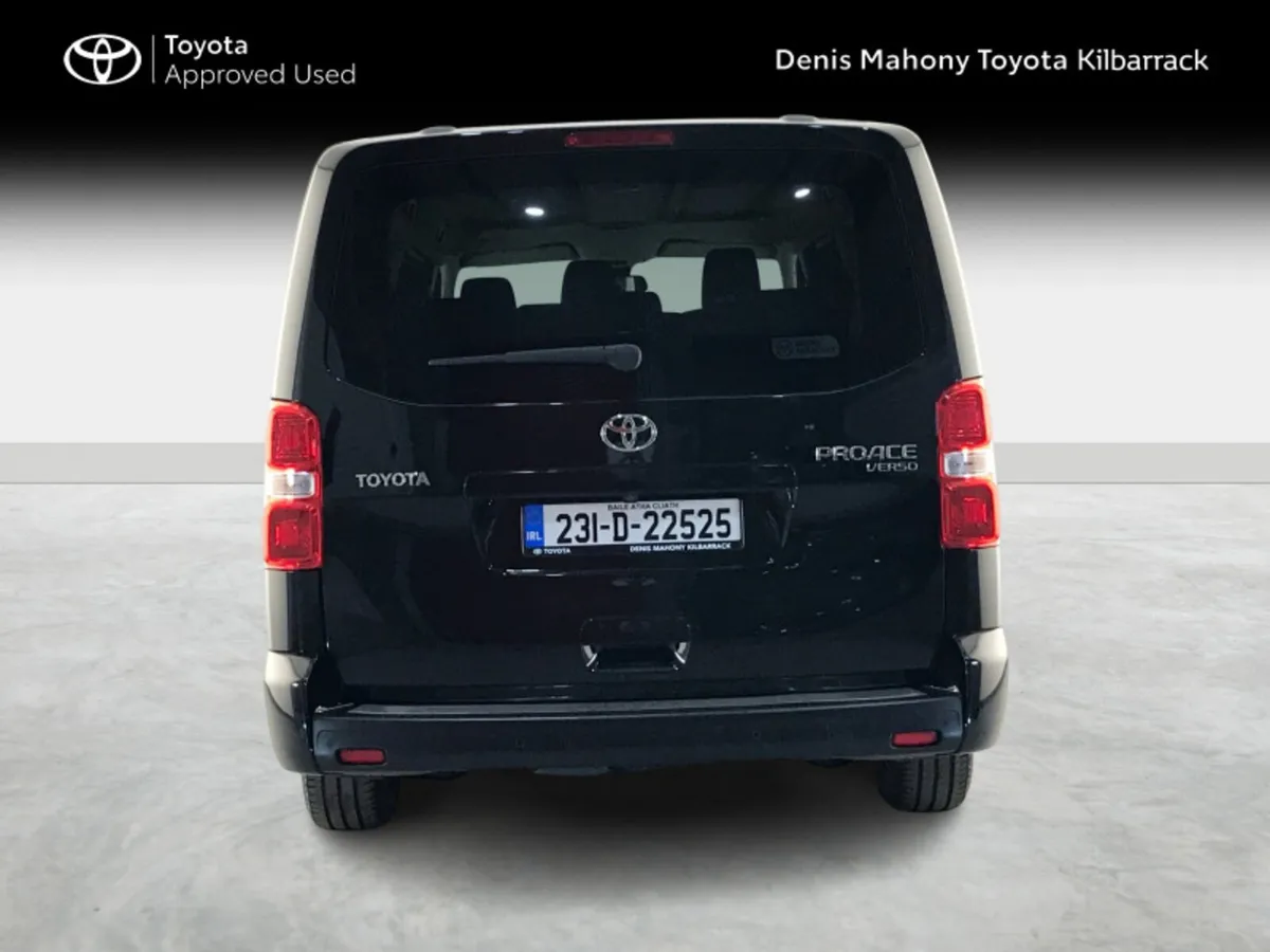 Toyota Proace LWB 9-Seater People Carrier - Image 4
