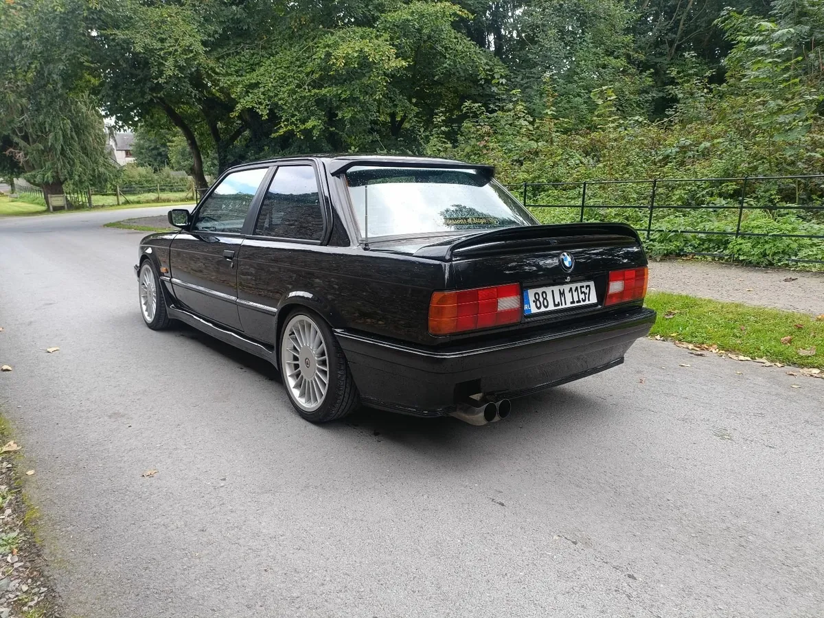 BMW 3-Series 1988 E30 325i Sport - Image 2