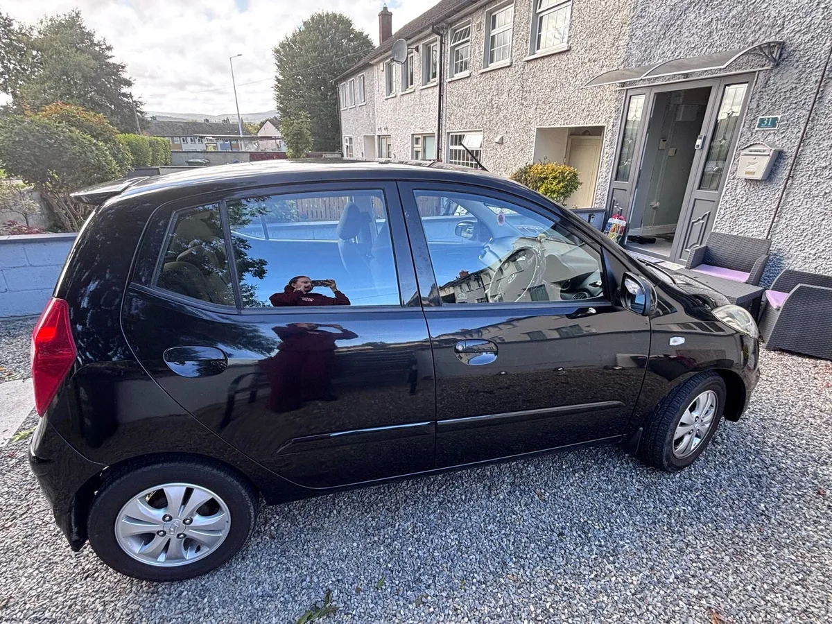Hyundai i10 - Image 2