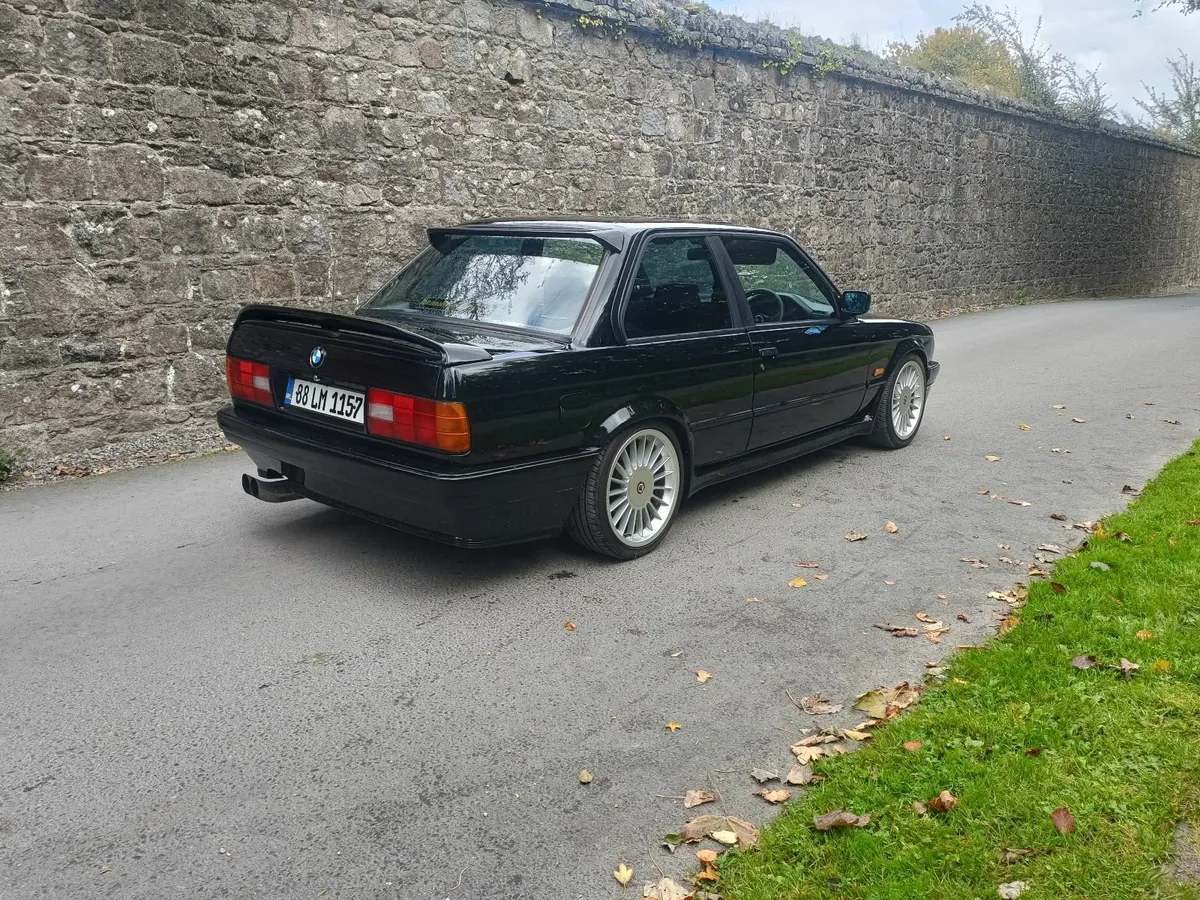 BMW 3-Series 1988 E30 325i Sport - Image 4