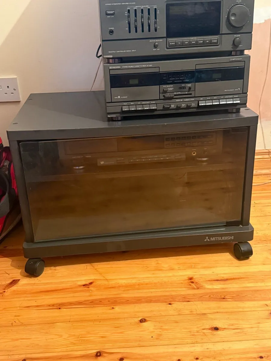 Retro Hi Fi Mitsubishi Stack System - Image 2