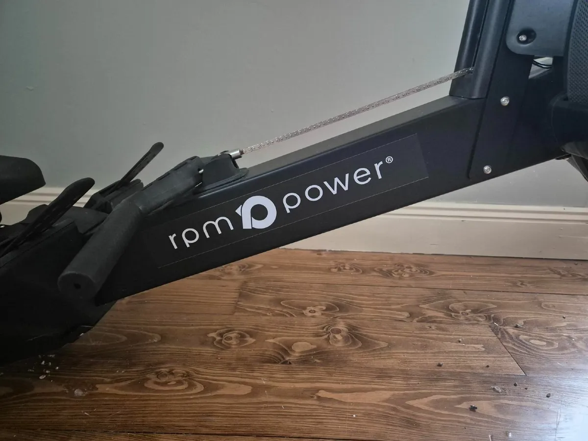 BRAND NEW ROWING MACHINE - Image 4