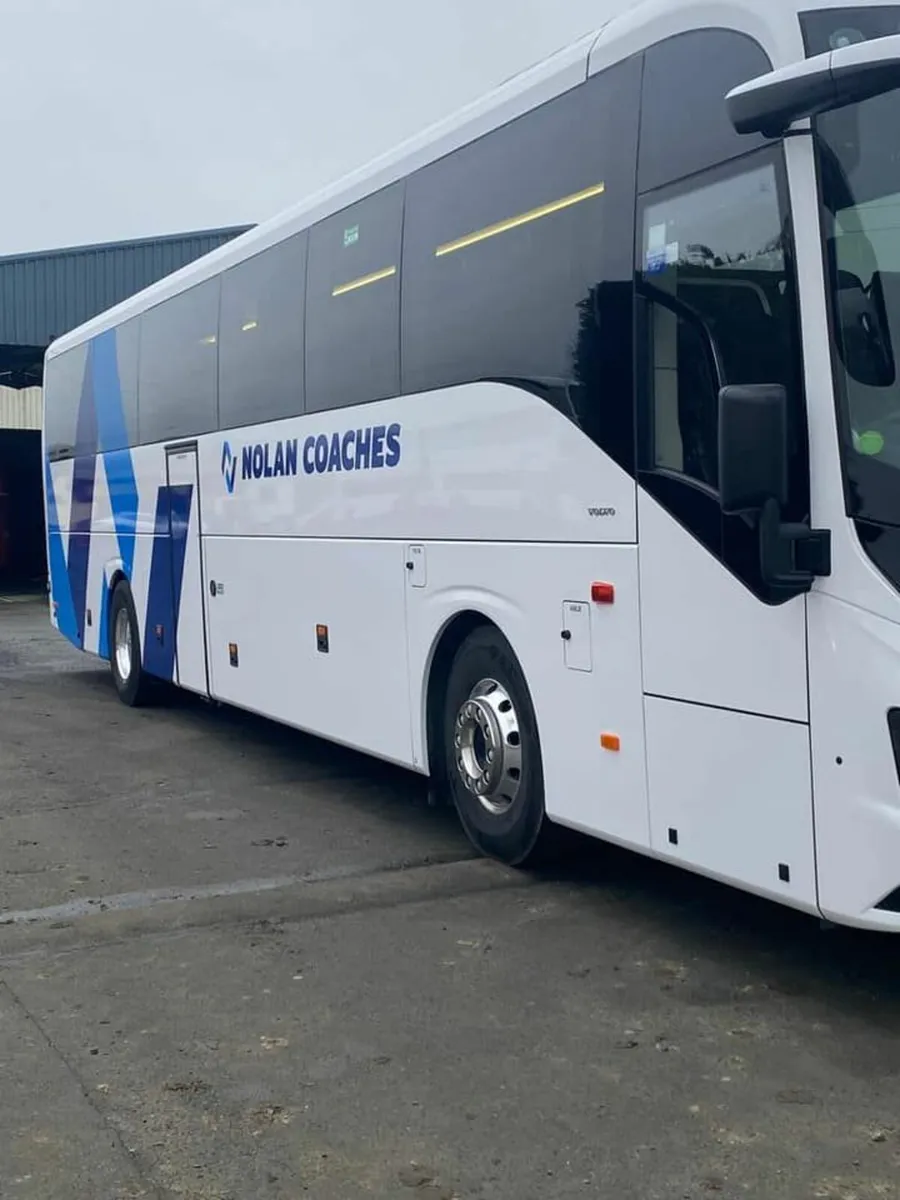 2023 Volvo 9700 Coach - Image 4