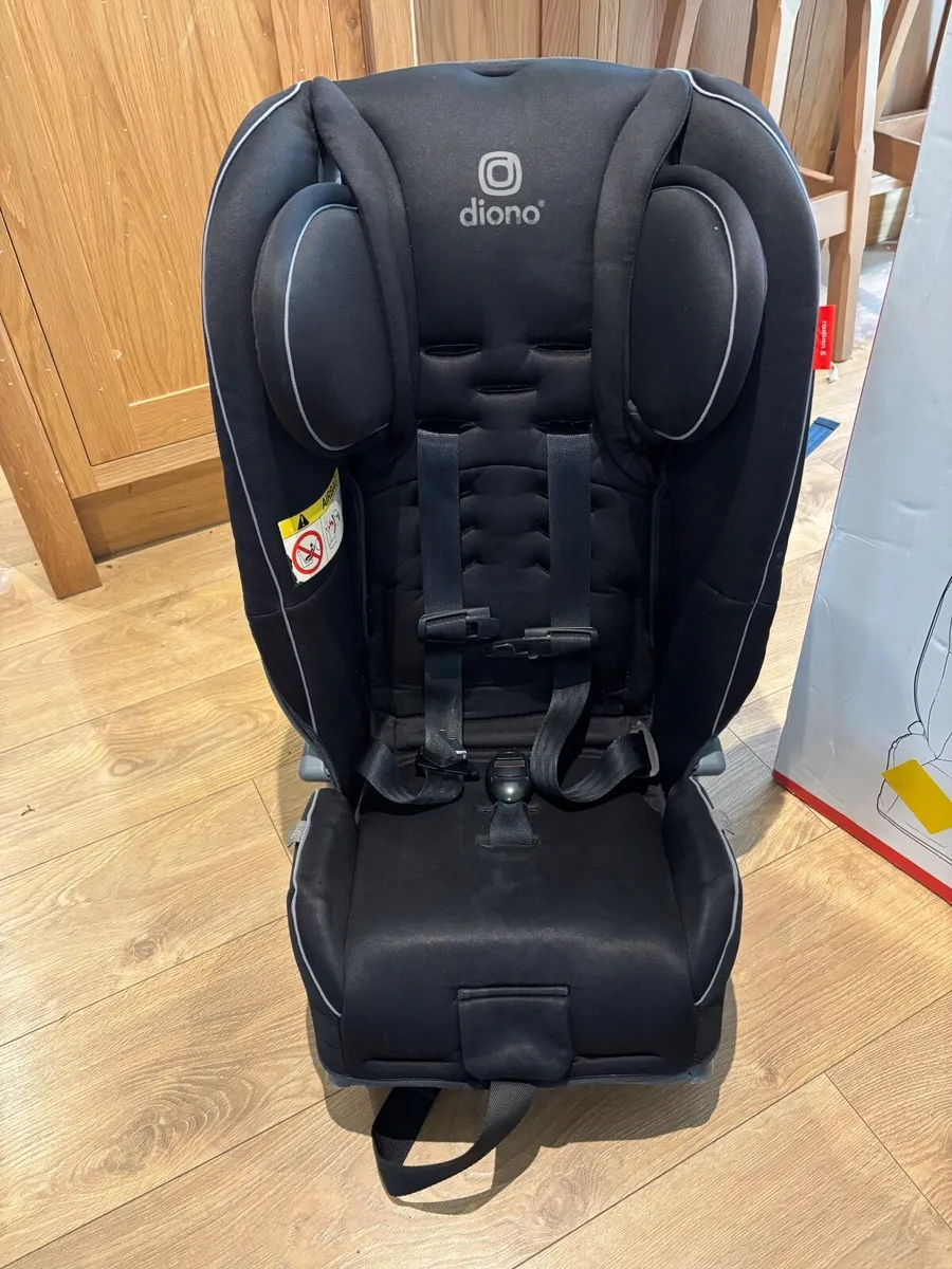 Child Car Seat - Image 1