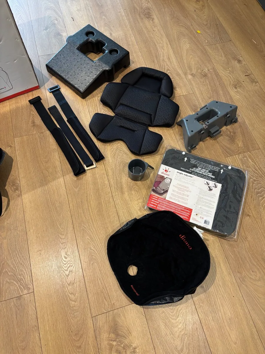 Child Car Seat - Image 3
