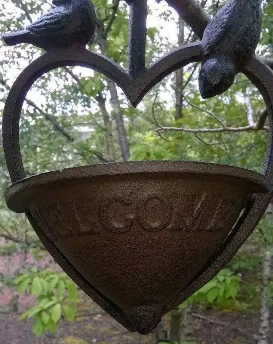 Cast Iron Loveheart Wild Bird Feeder NEW - Image 2