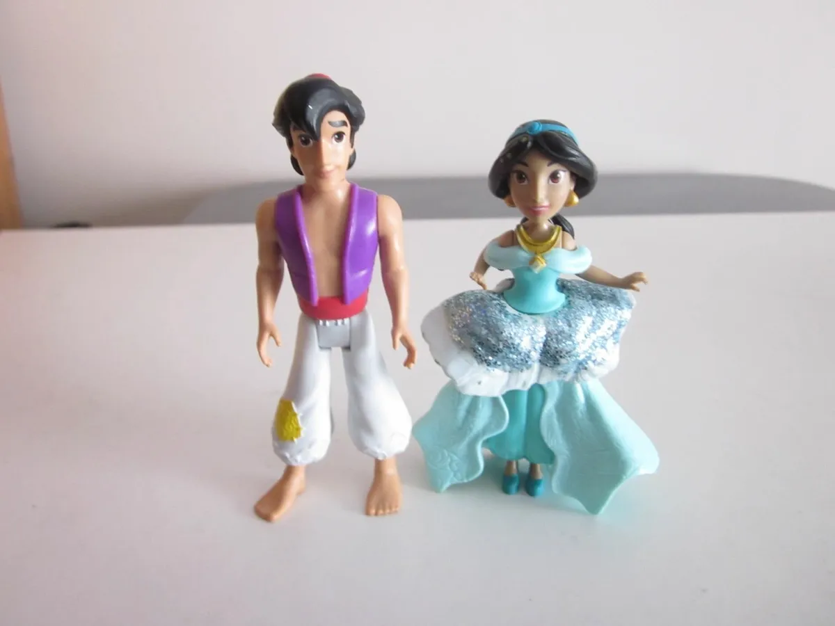 Disney Posable Aladdin and Princess Jasmine Dolls - Image 1