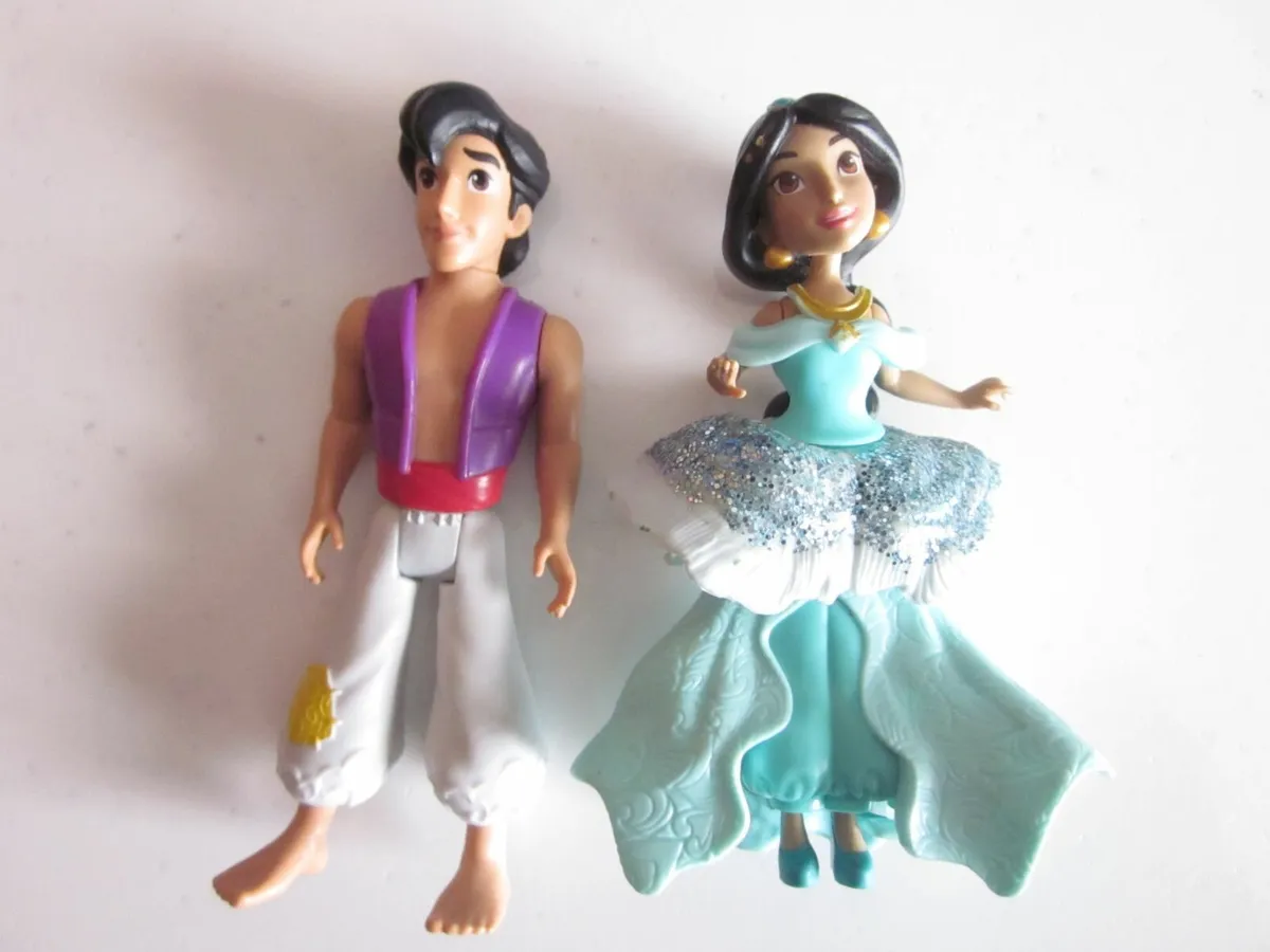 Disney Posable Aladdin and Princess Jasmine Dolls - Image 4