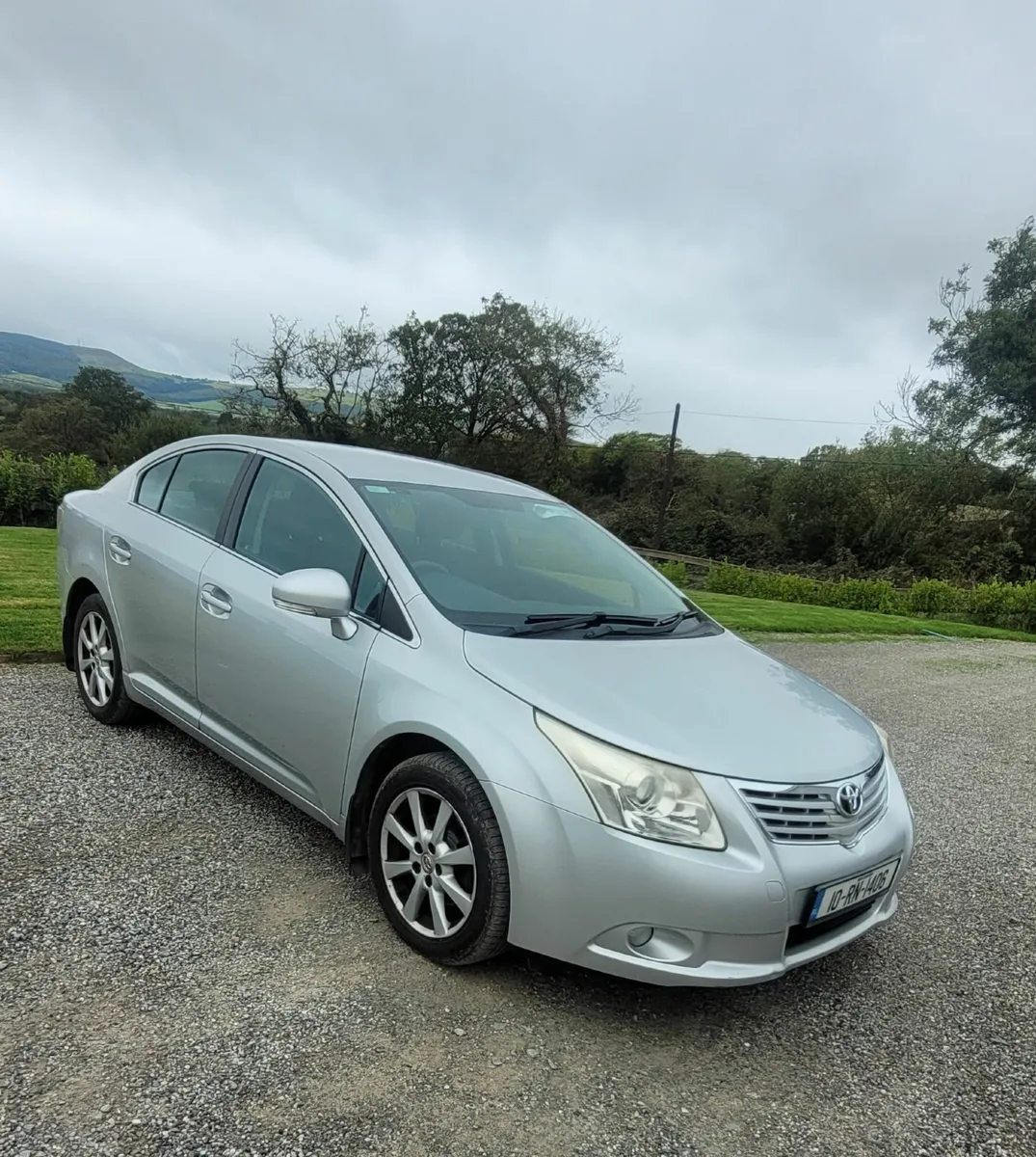 Toyota Avensis 2010 - Image 4