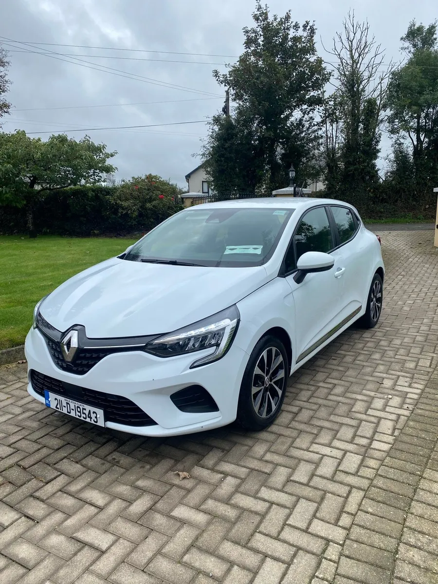 **PRICE DROP** Renault Clio 2021 - Image 1